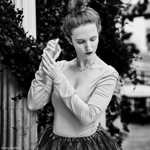 _5M25350-BW.jpg